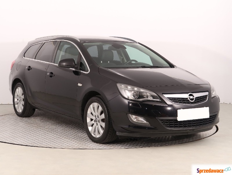 Opel Astra  Kombi 2011,  1.7 diesel - Na sprzedaż za 23 999 zł - Piaseczno