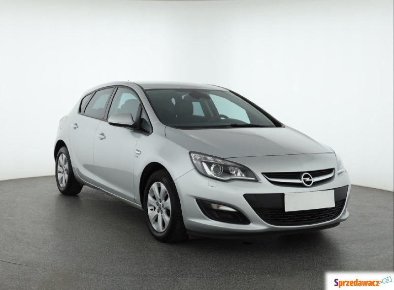 Opel Astra  Hatchback 2014,  1.4 benzyna - Na sprzedaż za 33 999 zł - Piaseczno