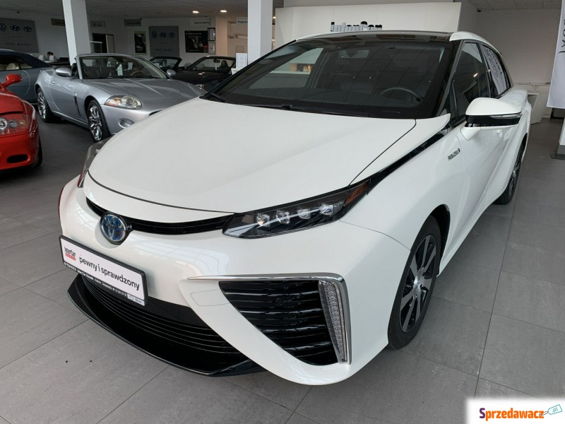 Toyota   Sedan/Limuzyna 2017 hybryda, automat - Na sprzedaż za 109 900 zł - Kraków