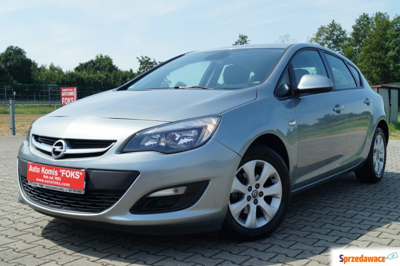 Opel Astra  Hatchback 2014,  1.6 benzyna - Na sprzedaż za 36 900 zł - Goczałkowice-Zdrój