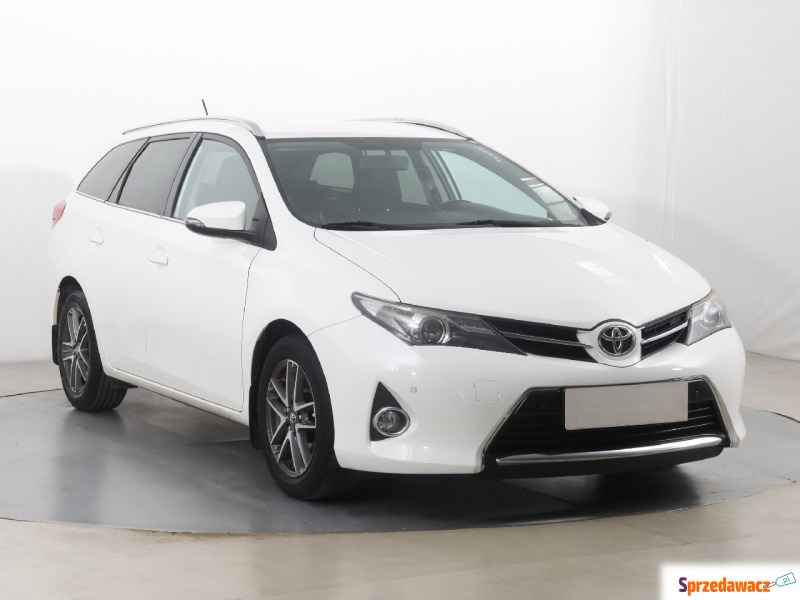 Toyota Auris  Kombi 2014,  2.0 diesel - Na sprzedaż za 34 999 zł - Katowice