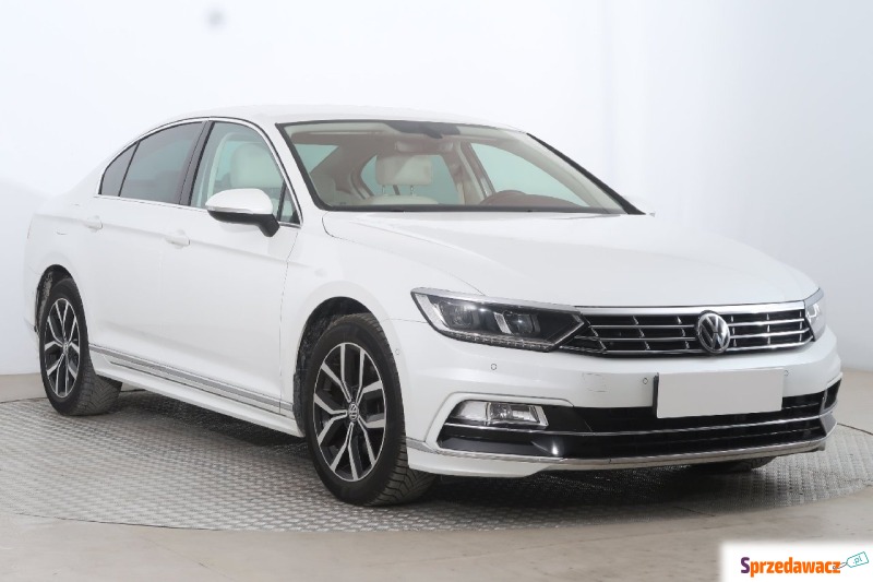 Volkswagen Passat  Liftback 2019,  2.0 diesel - Na sprzedaż za 69 917 zł - Dąbrowa Górnicza