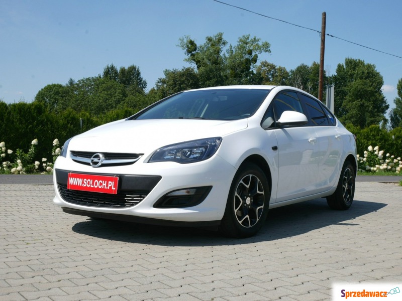Opel Astra  Sedan/Limuzyna 2018,  1.6 benzyna - Na sprzedaż za 43 700 zł - Goczałkowice-Zdrój