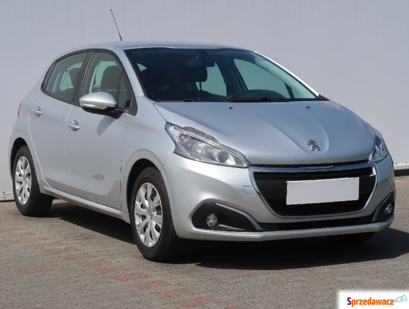 Peugeot 208  Hatchback 2016,  1.2 benzyna - Na sprzedaż za 34 999 zł - Bielany Wrocławskie