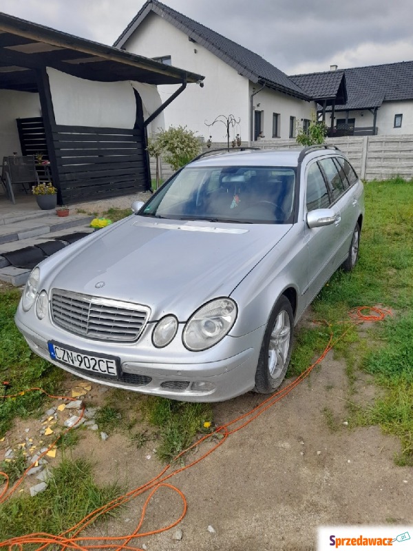 Mercedes E 220 CDI - Samochody osobowe - Młodocin