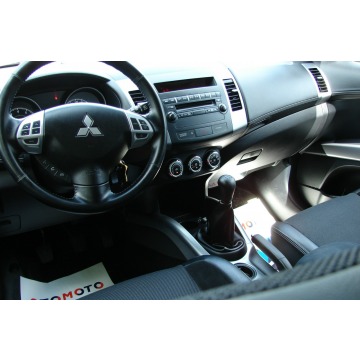 Mitsubishi Outlander  SUV 2010,  2.0 benzyna - Na sprzedaż za 29 900 zł - Piła - zdjęcie 9