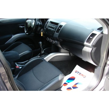 Mitsubishi Outlander  SUV 2010,  2.0 benzyna - Na sprzedaż za 29 900 zł - Piła - zdjęcie 11