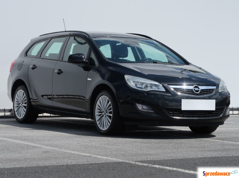 Opel Astra 1.4 T (140KM), 2011 - Samochody osobowe - Lublin