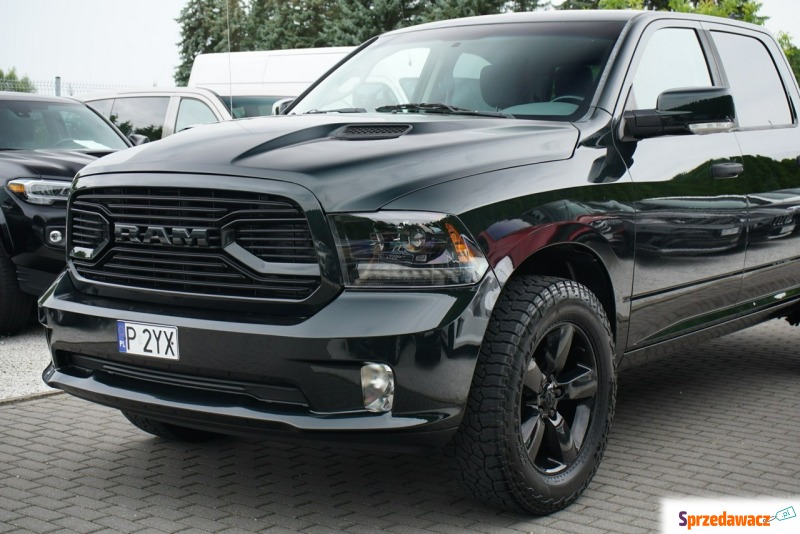 Dodge RAM 2015,  5.7 benzyna - Na sprzedaż za 119 900 zł - Przeźmierowo