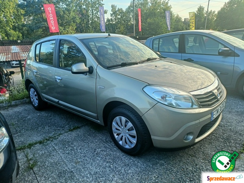 Dacia Sandero  Hatchback 2009,  1.4 benzyna - Na sprzedaż za 12 500 zł - Tomaszów Mazowiecki