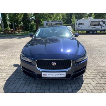 Jaguar XE  Sedan/Limuzyna 2017,  2.0 diesel, automat - Na sprzedaż za 85 899 zł - Kraków - zdjęcie 2