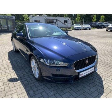Jaguar XE  Sedan/Limuzyna 2017,  2.0 diesel, automat - Na sprzedaż za 85 899 zł - Kraków - zdjęcie 3