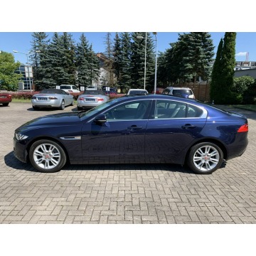 Jaguar XE  Sedan/Limuzyna 2017,  2.0 diesel, automat - Na sprzedaż za 85 899 zł - Kraków - zdjęcie 5