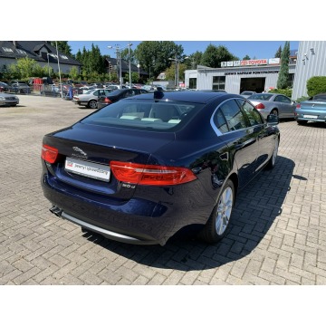 Jaguar XE  Sedan/Limuzyna 2017,  2.0 diesel, automat - Na sprzedaż za 85 899 zł - Kraków - zdjęcie 6