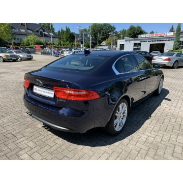 Jaguar XE  Sedan/Limuzyna 2017,  2.0 diesel, automat - Na sprzedaż za 86 899 zł - Kraków - zdjęcie 6