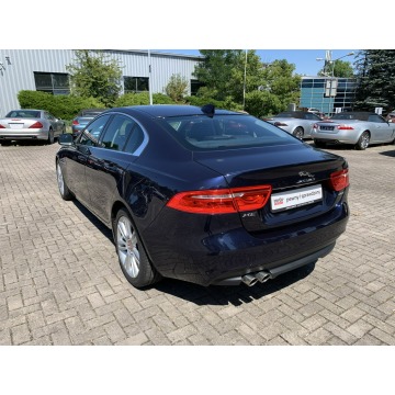 Jaguar XE  Sedan/Limuzyna 2017,  2.0 diesel, automat - Na sprzedaż za 86 899 zł - Kraków - zdjęcie 8
