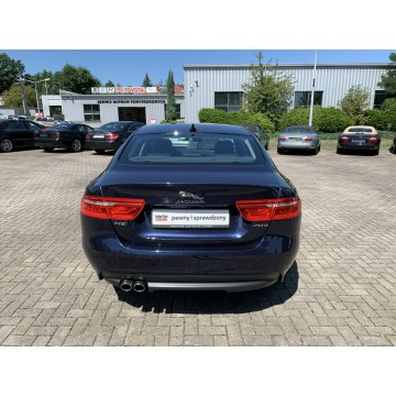 Jaguar XE  Sedan/Limuzyna 2017,  2.0 diesel, automat - Na sprzedaż za 86 899 zł - Kraków - zdjęcie 7