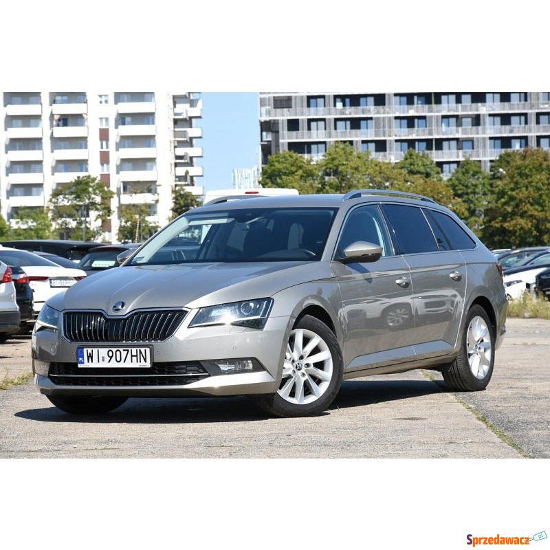 Skoda Superb  Kombi 2018,  2.0 diesel - Na sprzedaż za 89 999 zł - Warszawa