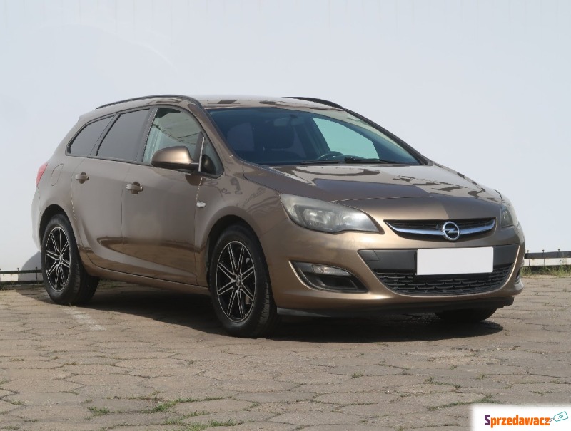 Opel Astra 1.6 16V (116KM), 2013 - Samochody osobowe - Łódź