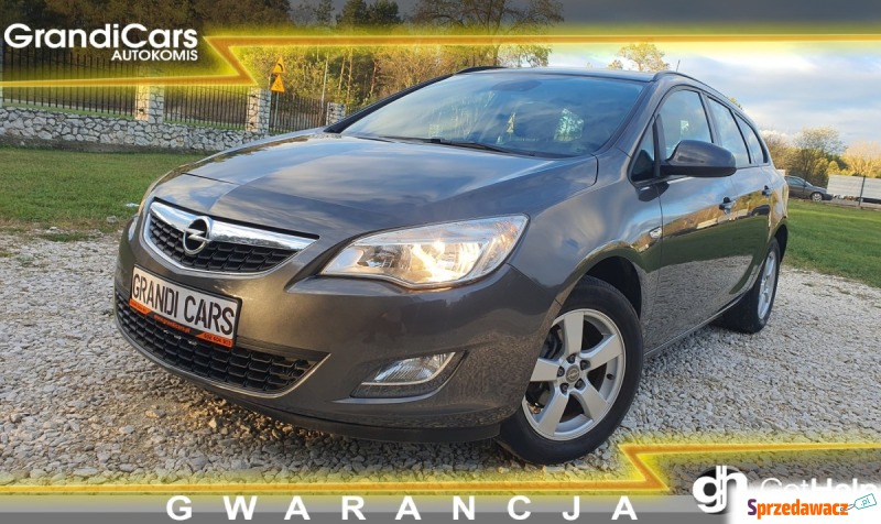 Opel Astra  Kombi 2011,  1.4 benzyna - Na sprzedaż za 23 700 zł - Chmielnik