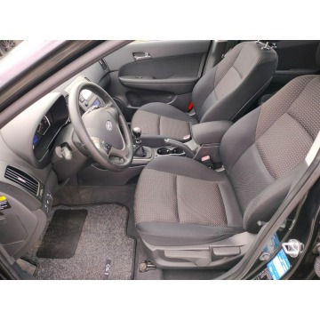 Hyundai i30  Hatchback 2008,  1.6 diesel - Na sprzedaż za 11 900 zł - Dolna Grupa - zdjęcie 6