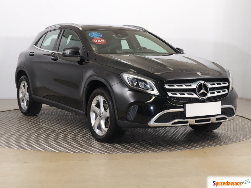 Mercedes - Benz GLA-klasa  SUV 2018,  1.6 benzyna - Na sprzedaż za 98 999 zł - Zabrze