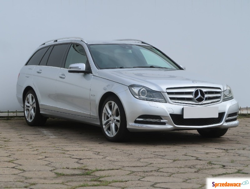 Mercedes - Benz C-klasa  Kombi 2011,  1.8 benzyna - Na sprzedaż za 46 999 zł - Łódź