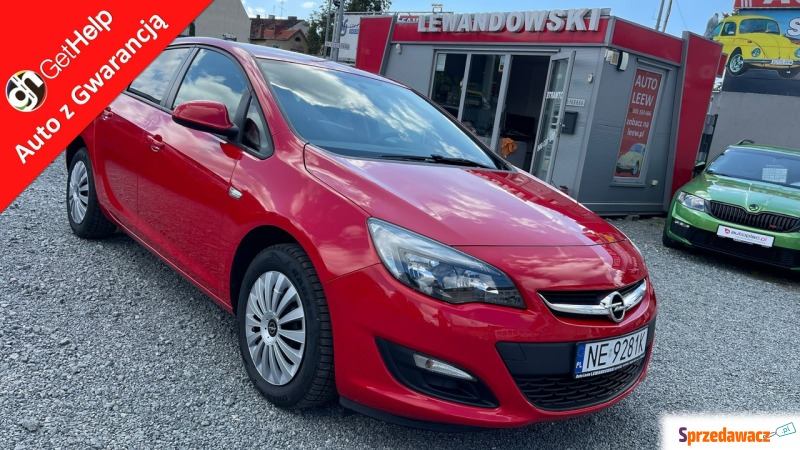 Opel Astra  Hatchback 2015,  1.6 benzyna - Na sprzedaż za 38 900 zł - Elbląg