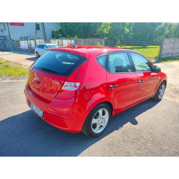 Hyundai i30  Hatchback 2007,  1.4 benzyna - Na sprzedaż za 13 900 zł - Dolna Grupa - zdjęcie 4