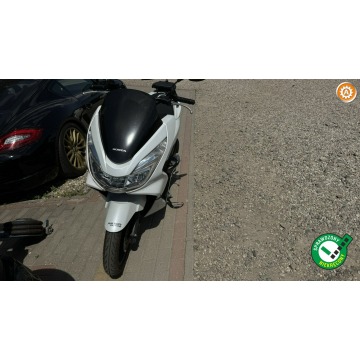 Honda PCX - 125 przebieg 10 tys km zarejestrowany ubezpieczony możliwa zamiana