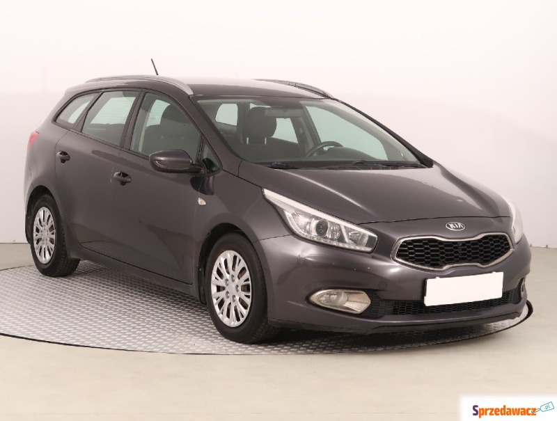 Kia Ceed 1.6 CRDi (110KM), 2013 - Samochody osobowe - Stargard Szczeciński