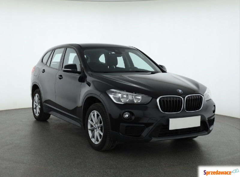 BMW X1  SUV 2016,  1.5 benzyna - Na sprzedaż za 75 999 zł - Piaseczno