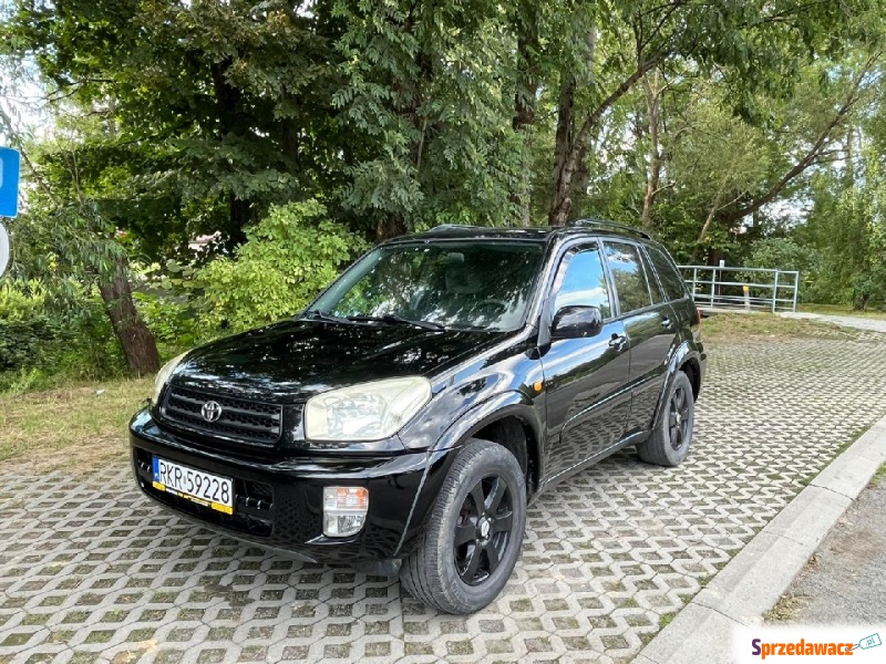 Toyota RAV4 czarna - Samochody osobowe - Rymanów