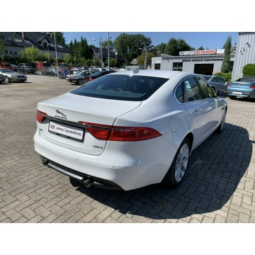 Jaguar XF  Sedan/Limuzyna 2017,  2.0 diesel, automat - Na sprzedaż za 129 899 zł - Kraków - zdjęcie 6