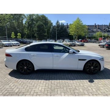 Jaguar XF  Sedan/Limuzyna 2021,  2.0 benzyna, automat - Na sprzedaż za 199 899 zł - Kraków - zdjęcie 4