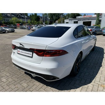 Jaguar XF  Sedan/Limuzyna 2021,  2.0 benzyna, automat - Na sprzedaż za 199 899 zł - Kraków - zdjęcie 6