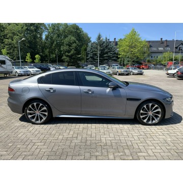 Jaguar XE  Sedan/Limuzyna 2022,  2.0 diesel, automat - Na sprzedaż za 248 999 zł - Kraków - zdjęcie 4