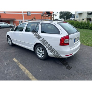 Skoda Octavia 2011,  2.0 diesel, automat - Na sprzedaż za 35 670 zł - Skoczów - zdjęcie 7