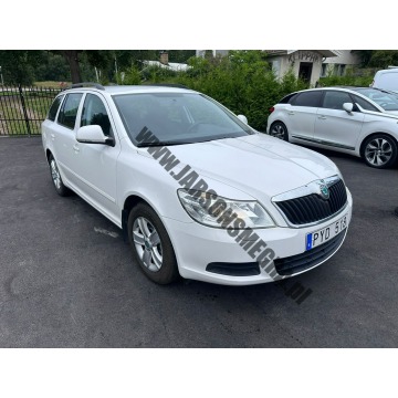 Skoda Octavia 2011,  2.0 diesel, automat - Na sprzedaż za 35 670 zł - Skoczów - zdjęcie 10