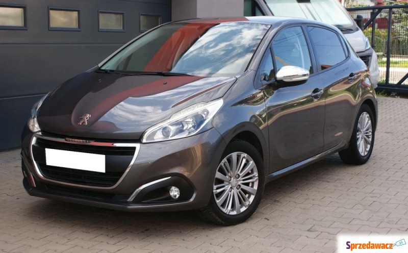 Peugeot 208 2018,  1.2 benzyna - Na sprzedaż za 36 900 zł - Białystok