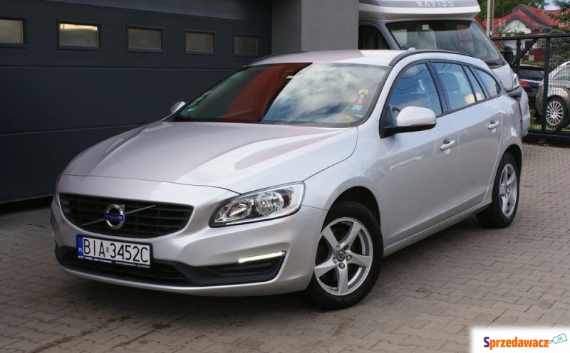 Volvo V60  Kombi 2018,  2.0 diesel - Na sprzedaż za 50 900 zł - Białystok