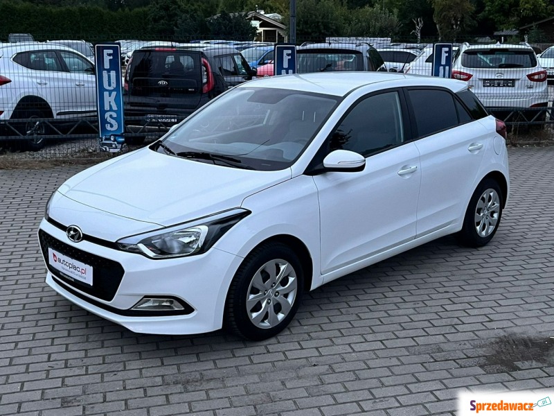 Hyundai i20  Hatchback 2016,  1.3 benzyna - Na sprzedaż za 36 900 zł - Czechy