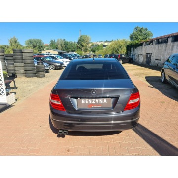 Mercedes - Benz C-klasa  Liftback 2010,  1.8 benzyna - Na sprzedaż za 36 900 zł - Świebodzin - zdjęcie 6