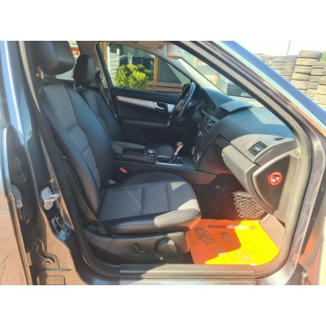 Mercedes - Benz C-klasa  Liftback 2010,  1.8 benzyna - Na sprzedaż za 36 900 zł - Świebodzin - zdjęcie 10