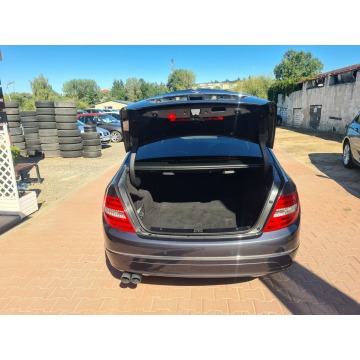 Mercedes - Benz C-klasa  Liftback 2010,  1.8 benzyna - Na sprzedaż za 36 900 zł - Świebodzin - zdjęcie 7
