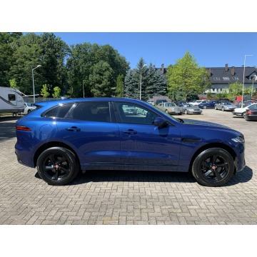 Jaguar F-PACE  SUV 2022,  2.0 benzyna, automat - Na sprzedaż za 264 899 zł - Kraków - zdjęcie 4