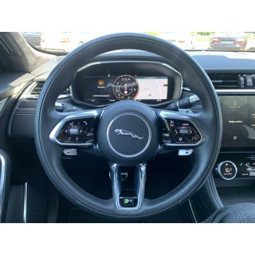 Jaguar F-PACE  SUV 2022,  2.0 benzyna, automat - Na sprzedaż za 315 899 zł - Kraków - zdjęcie 11