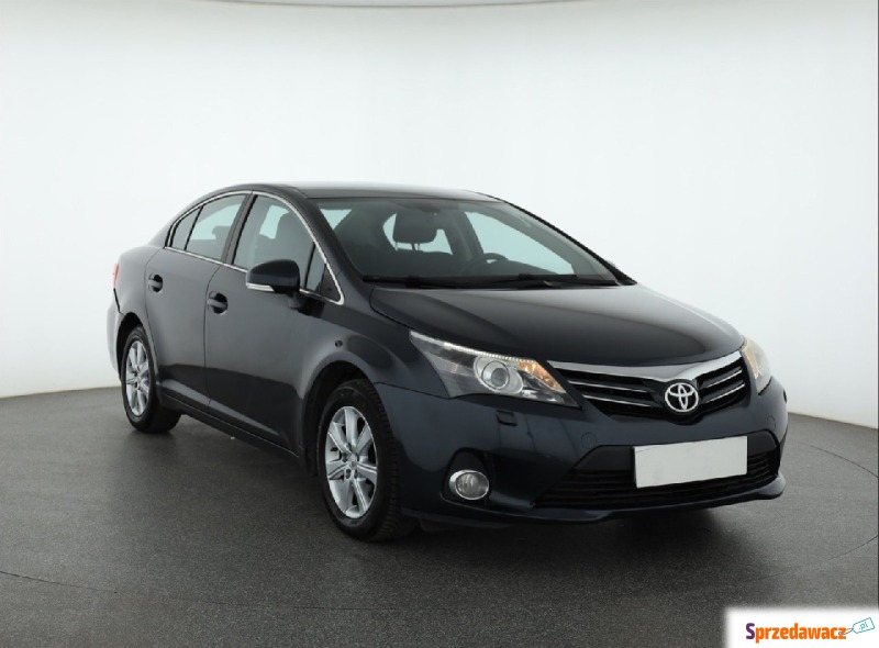 Toyota Avensis  Liftback 2015,  2.0 diesel - Na sprzedaż za 32 999 zł - Piaseczno