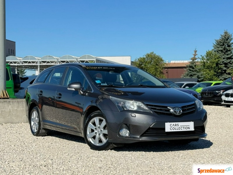 Toyota Avensis 2014,  2.0 diesel - Na sprzedaż za 39 900 zł - Michałowice-Wieś