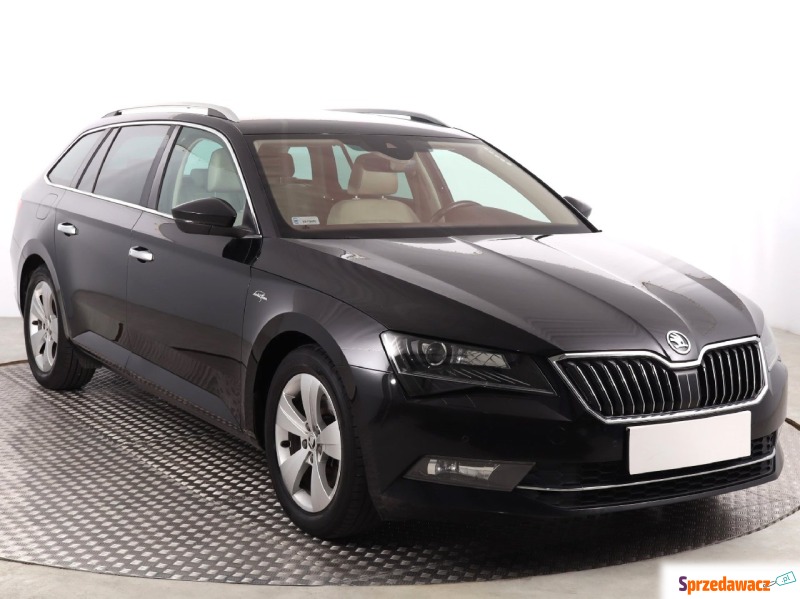 Skoda Superb  Kombi 2017,  1.8 benzyna - Na sprzedaż za 76 999 zł - Katowice